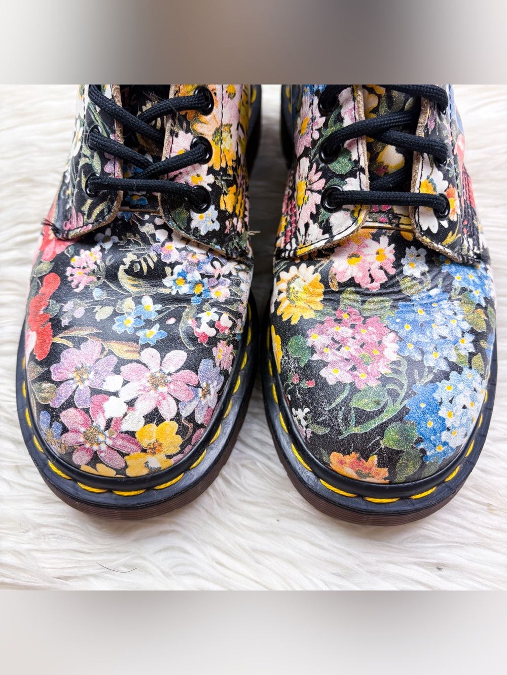 Dr. Martens Made in England 90s Sienna Miller Wanderlust Floral 1460 Pascal Boot - Picture 7 of 12